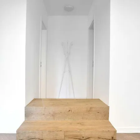 Downtown / Free Parking Appartement